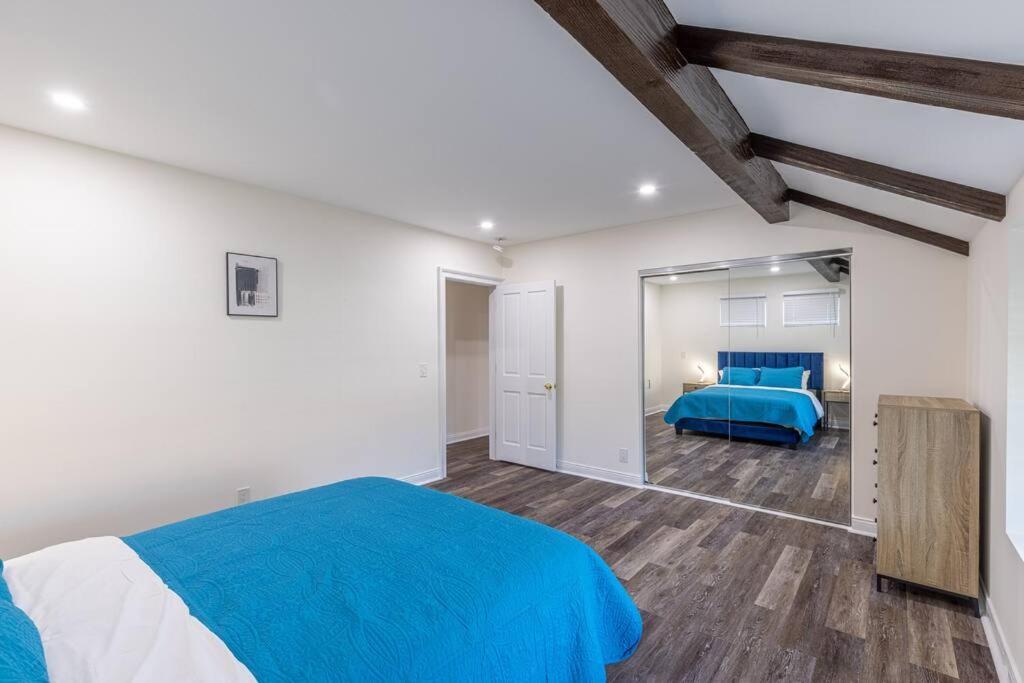 Stunning, Newly Remodeled Bright Villa Los Angeles